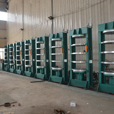 kopen Motorfiets Fietsband Curing Press Verticale Tyre Molding Machine PLC online manufacture