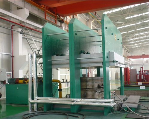 kopen Elektrische verwarming rubber vulcaniserende pers machine met PLC-besturingssysteem online manufacture