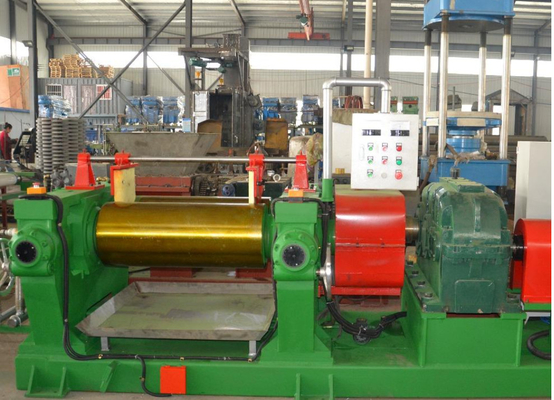 kopen XK-400 rubber mixing mill gebruikt elektrische toonhoogte aanpassing en het rolleroppervlak wordt gehard. online manufacture