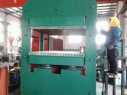 kopen Automatische Rubber het Vulcaniseren Persmachine met PLC Controlesysteem online manufacture