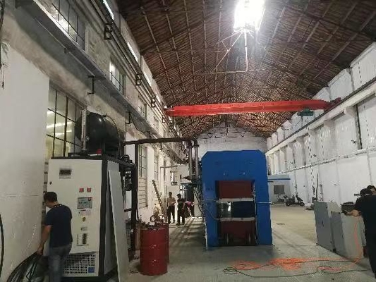 kopen Elektrische of overdrachtsolie Verwarming Rubber Molding Vulcaniserende pers 0-25MPa Drukbereik 0-300°C Temperatuur online manufacture