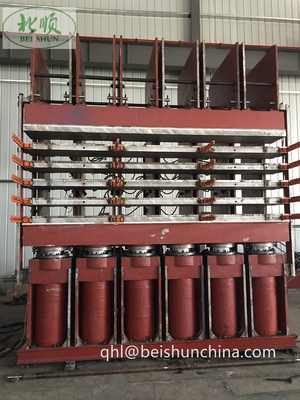 kopen SGS PLC Hydraulische vulcaniserende pers voor de productie van reinigingsbanden voor vrachtwagens online manufacture
