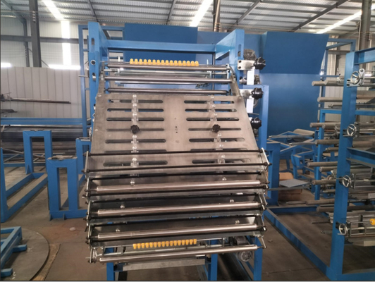 kopen Vierlagen voedingsrack en automatische vervoermachine voor het maken van motorfietsbanden online manufacture