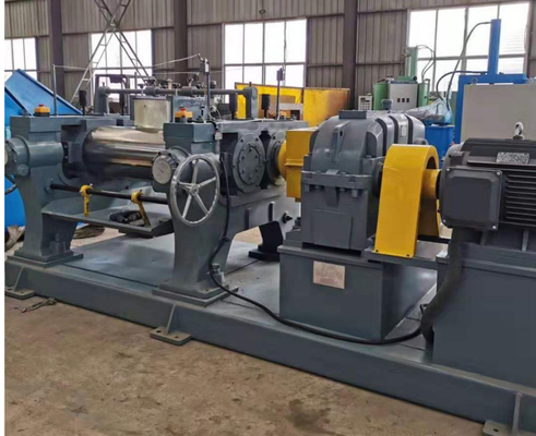 Industriële Rubber het Mengen zich Machine met PLC Controlesysteem en v-Riem Rolaandrijving