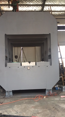 Rubberen transportband / rubberen plaat Vulcaniseerpersmachine met temperatuurbereik 0-300 ℃