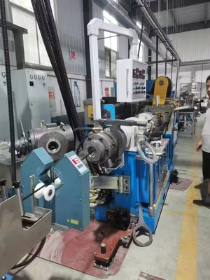 XJW-90 Rubber Extruder And Hot Air Vulcanisation Box voor rubber slang maken apparatuur