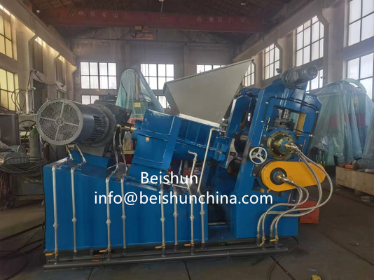 Nieuwste Composite Rubber Mixing Extrusion Calendering Sheet Machine / Rubber Roller Head Extruder