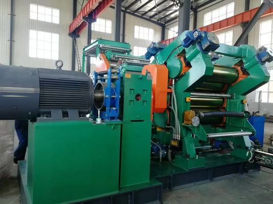 Goede prijs Geavanceerde elektrische PLC-controle 4 rollen calender machine voor motorfiets band loopvlak rollen online