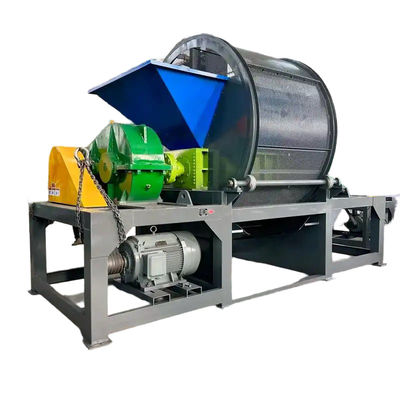 Kwaliteit High Power Tire Shredder met DC53 blad materiaal en 45kw * 2 Driving Motor kan verwerken 5 ton van banden per uur Fabriek