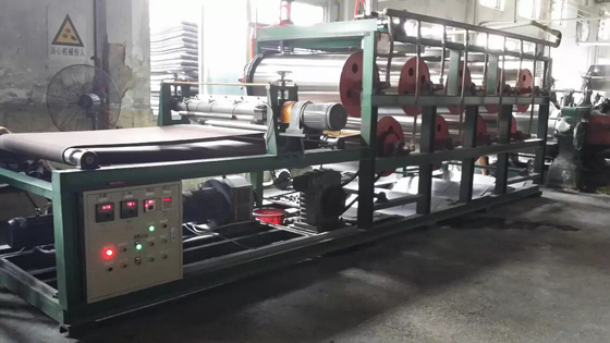 Intelligente koelmachine met koud water kan worden gebruikt voor het koelen van rubberfolie en EVA-materialen