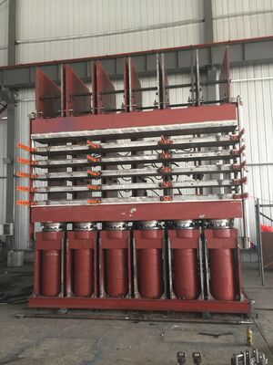 Goede prijs Volledig automatische hydraulische vulcaniseringspers voor banden met 800 T klemkracht en elektrische verwarming voor precisie-harding online