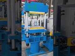 Vulcaniseermachine voor rubberen platen voor auto-onderdelen